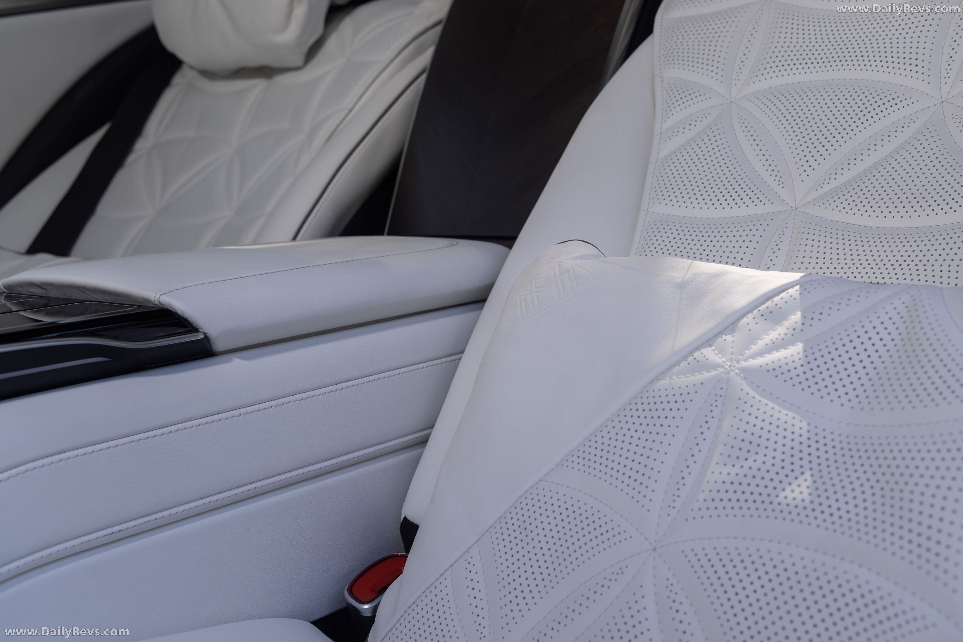 2027 Mercedes-Maybach S 680 US Version Interior