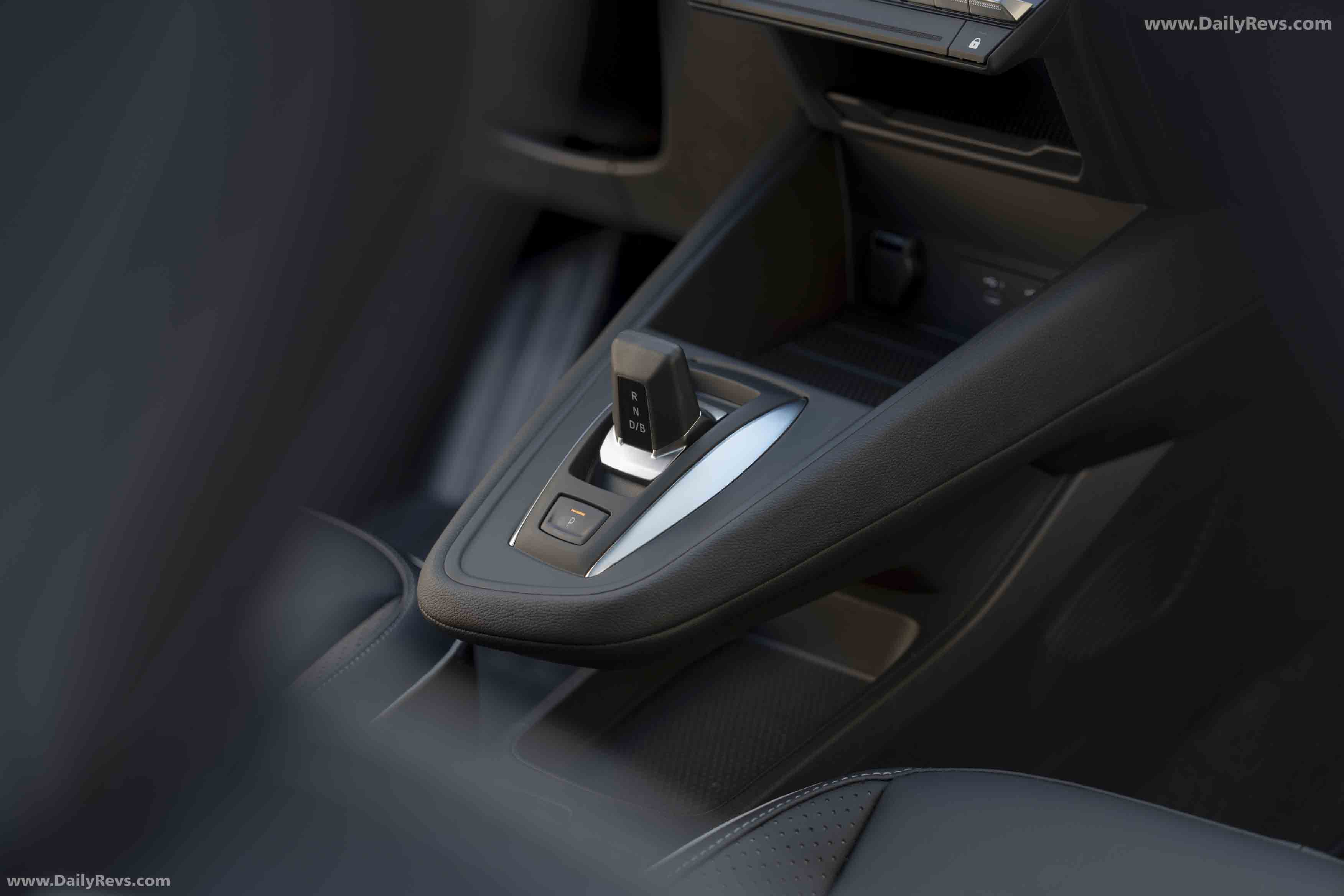 2025 Mitsubishi Grandis Interior