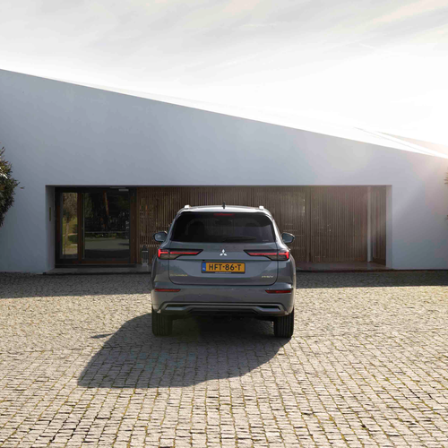 2025 Mitsubishi Outlander PHEV European Version Rear View