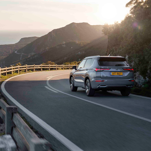 2025 Mitsubishi Outlander PHEV European Version Rear View