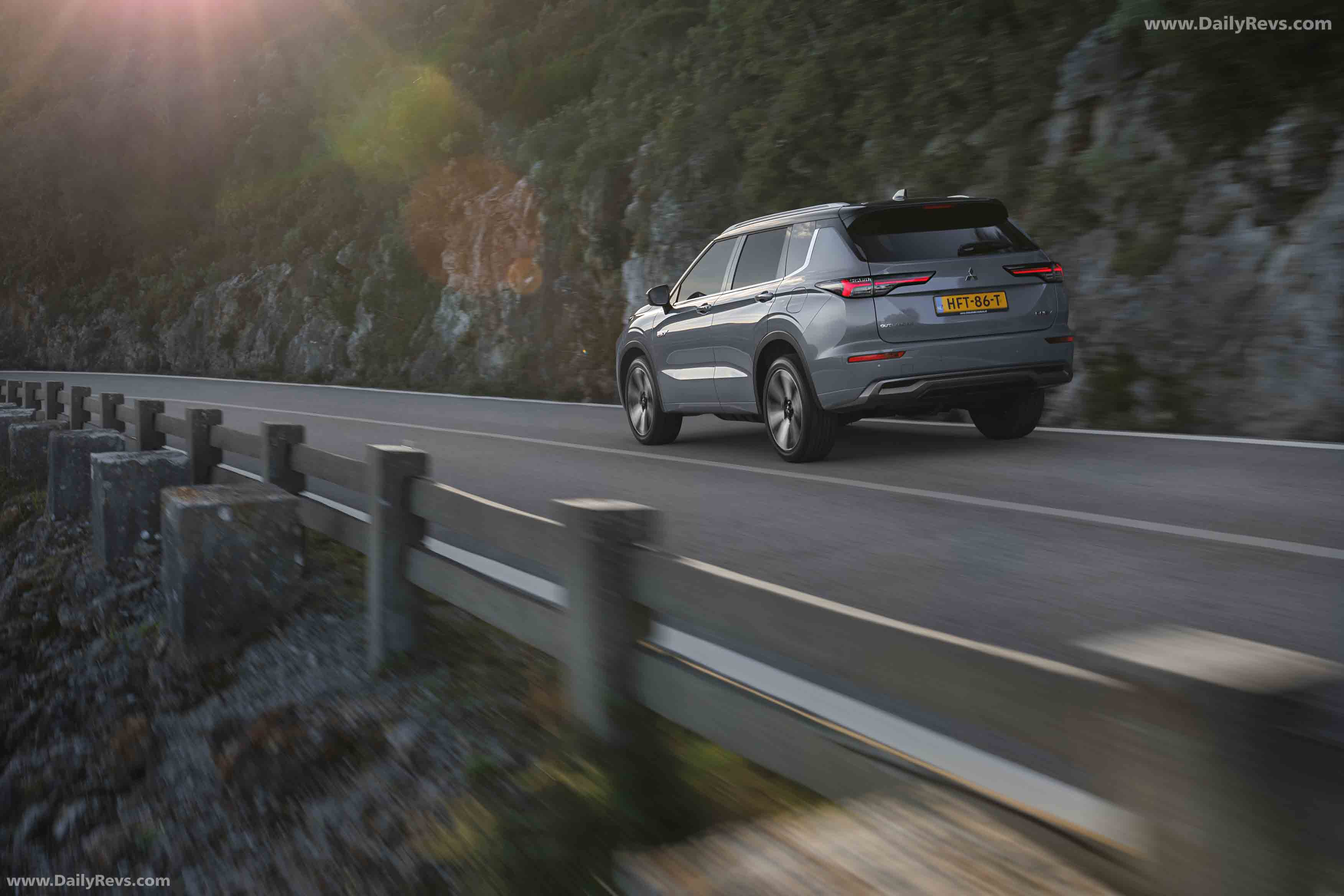 2025 Mitsubishi Outlander PHEV European Version Rear View