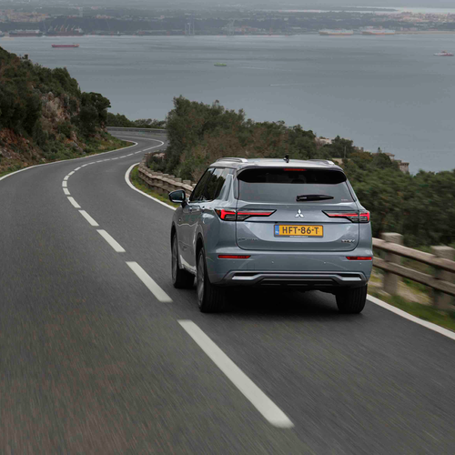 2025 Mitsubishi Outlander PHEV European Version Rear View