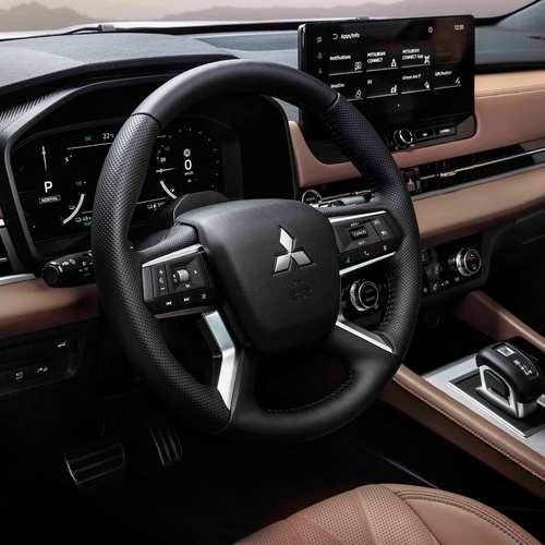 2025 Mitsubishi Outlander PHEV European Version Interior