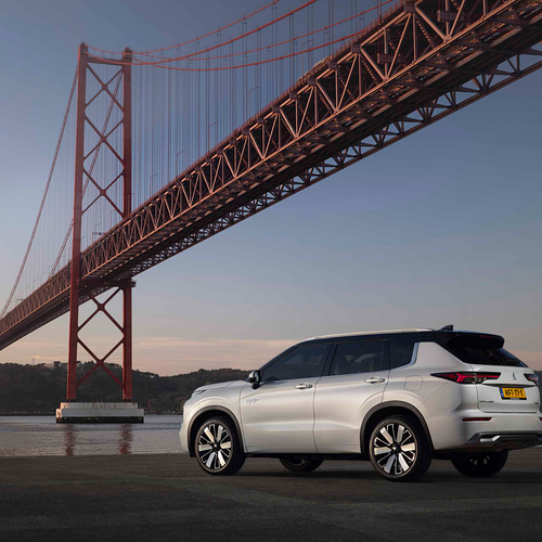2025 Mitsubishi Outlander PHEV White Diamond Rear View