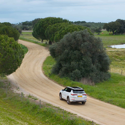 2025 Mitsubishi Outlander PHEV White Diamond Rear View
