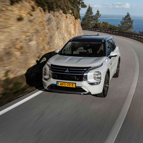 2025 Mitsubishi Outlander PHEV White Diamond Top View