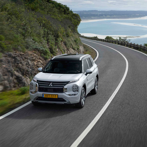 2025 Mitsubishi Outlander PHEV White Diamond Top View