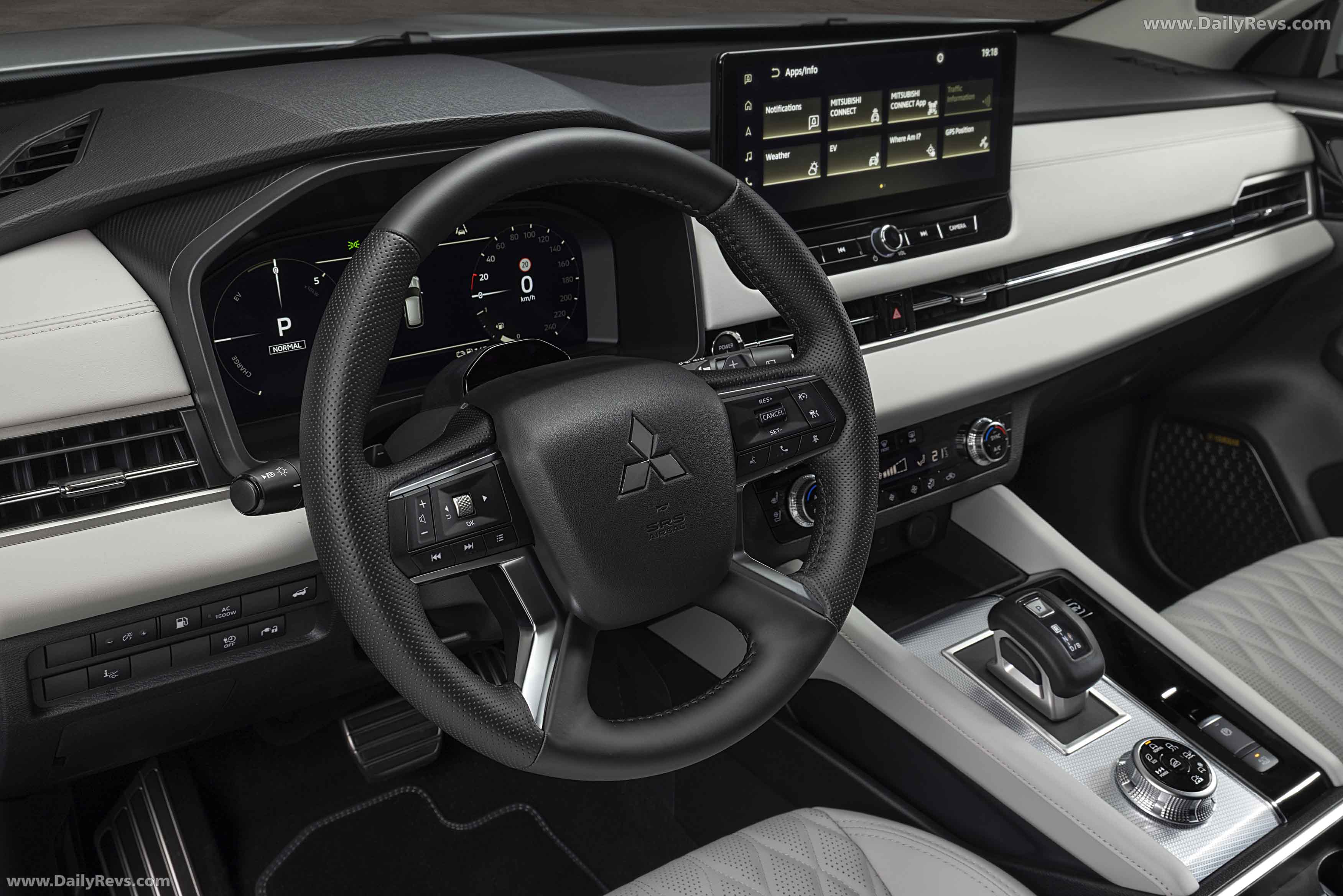 2025 Mitsubishi Outlander PHEV White Diamond Interior