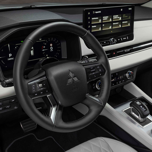2025 Mitsubishi Outlander PHEV White Diamond Interior
