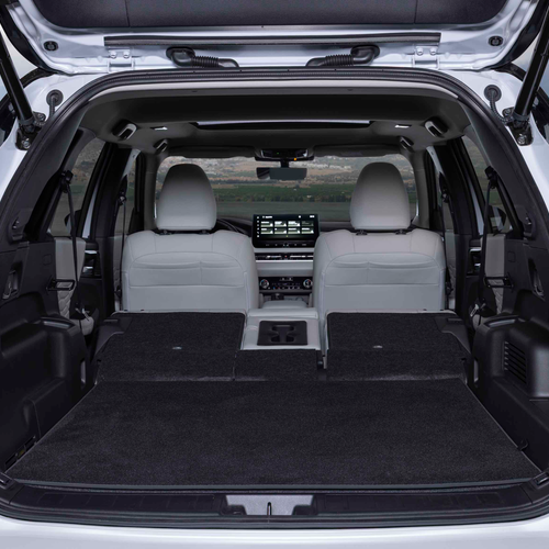 2025 Mitsubishi Outlander PHEV White Diamond Interior