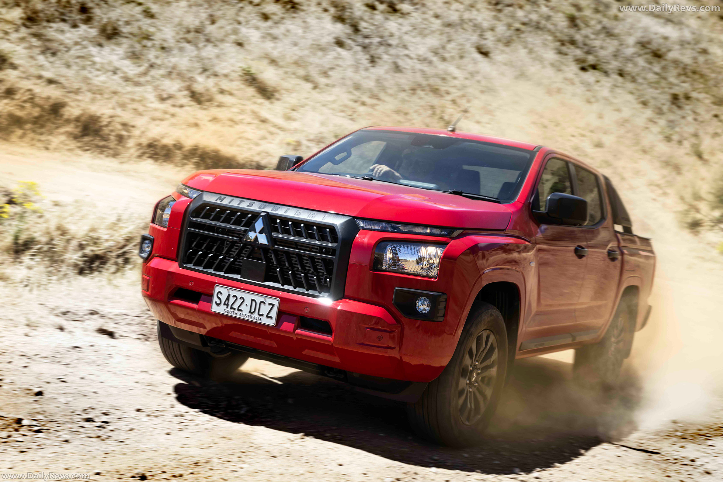 2025 Mitsubishi Triton GLX-R Front View