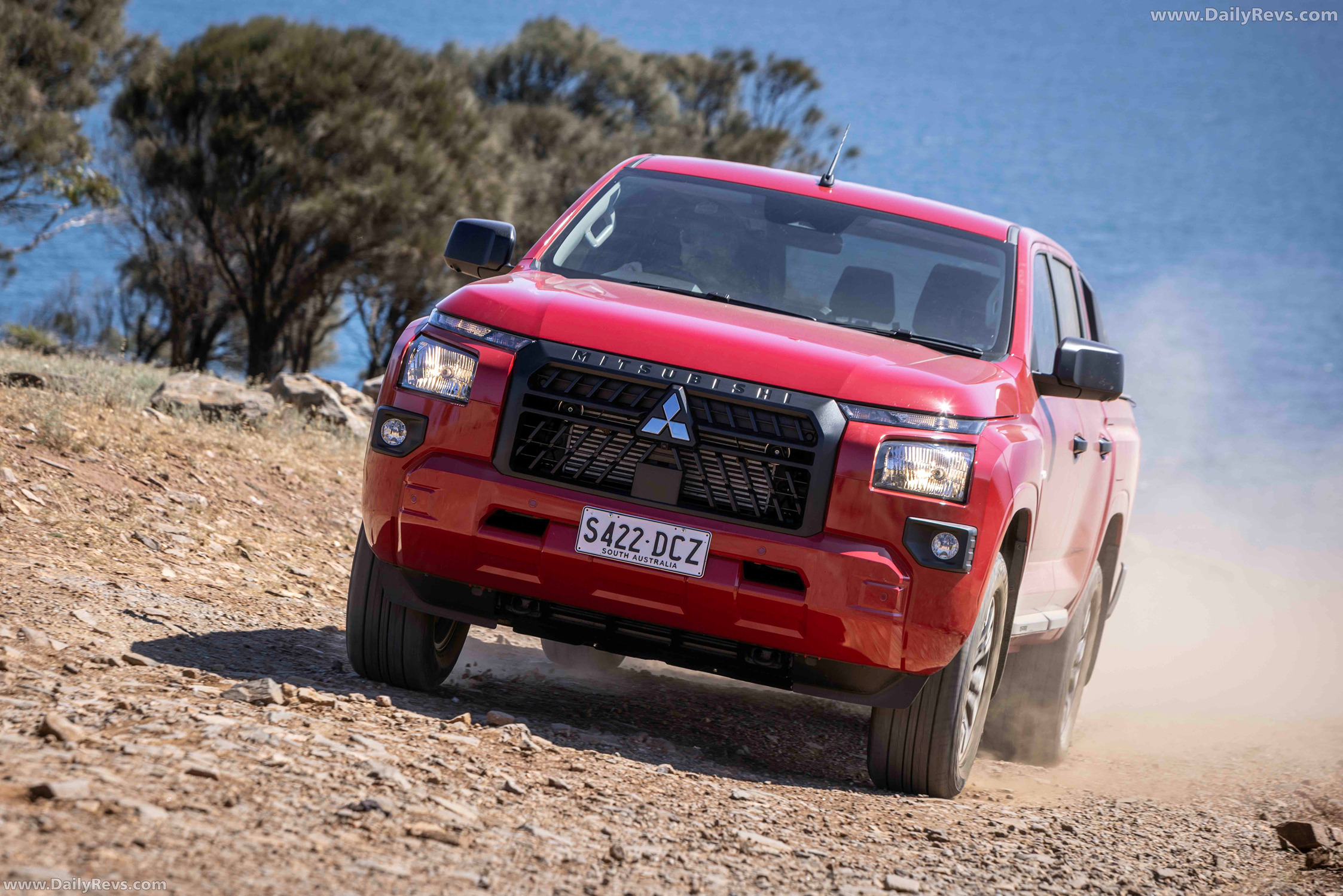 2025 Mitsubishi Triton GLX-R Front View