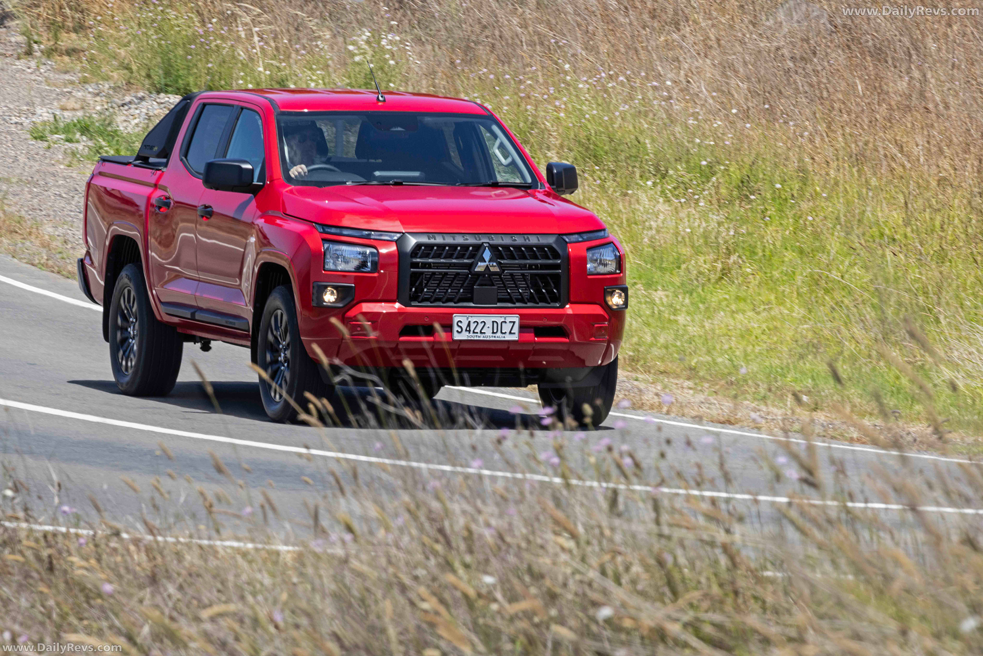 2025 Mitsubishi Triton GLX-R Front View
