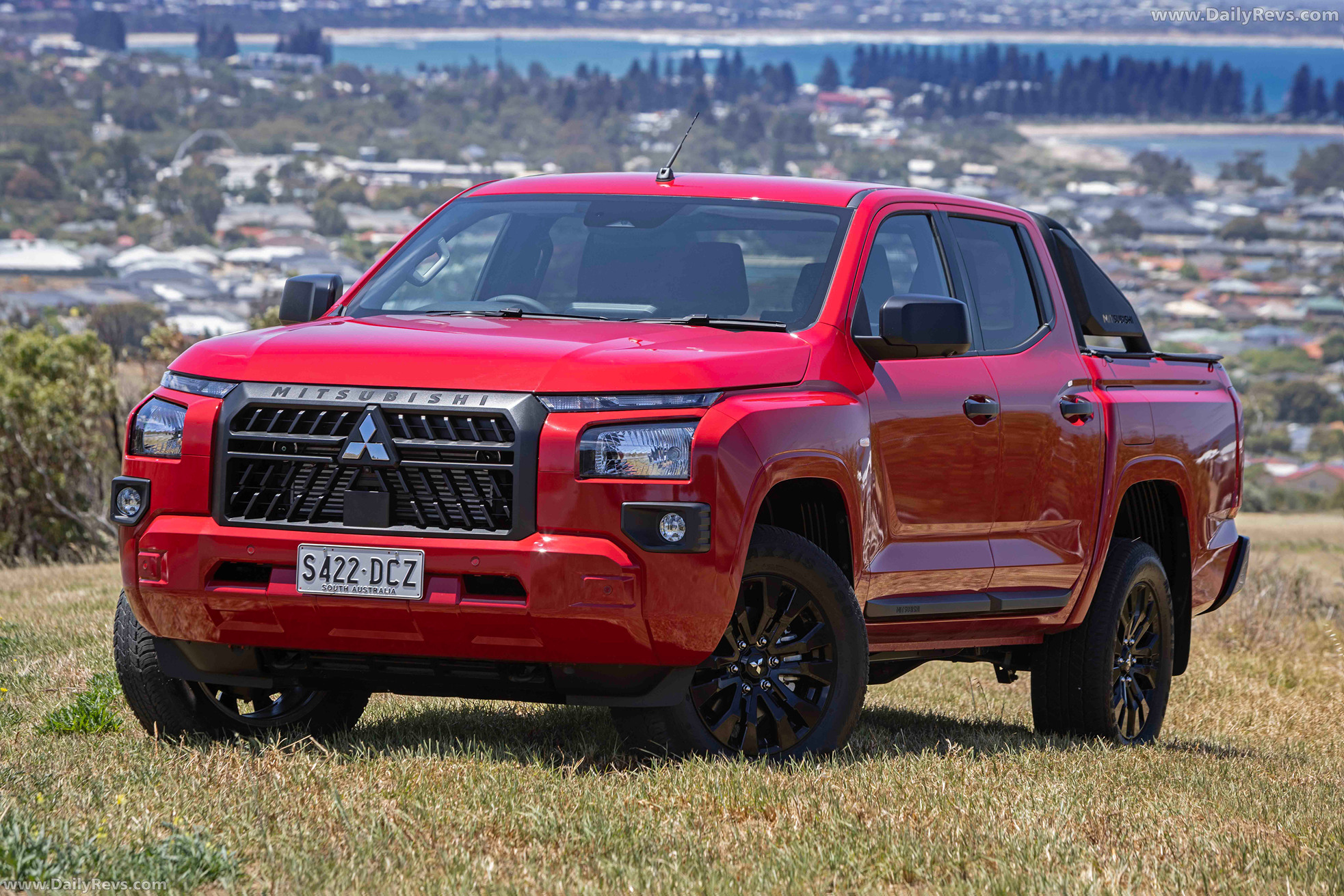 2025 Mitsubishi Triton GLX-R Front View