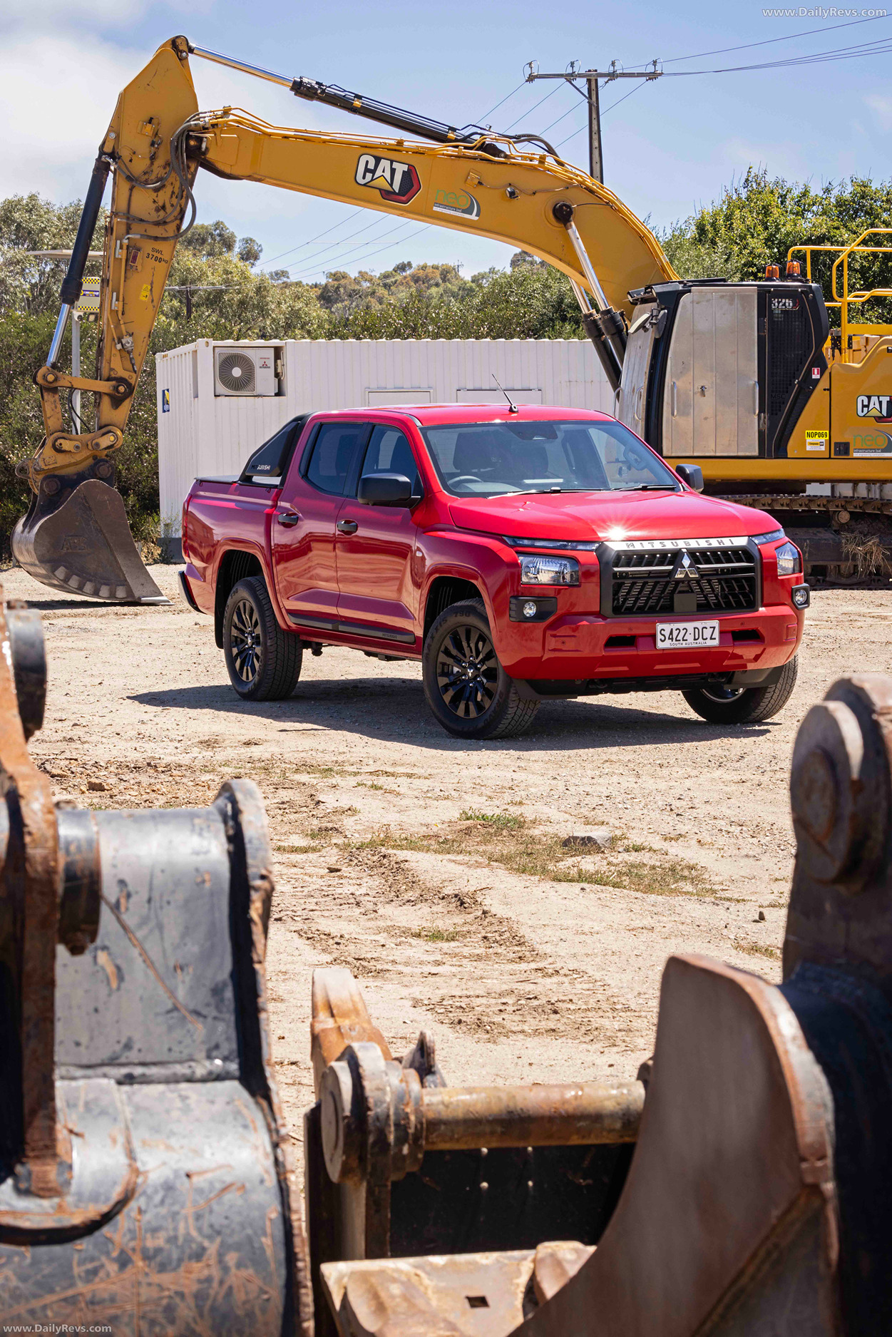 2025 Mitsubishi Triton GLX-R Front View
