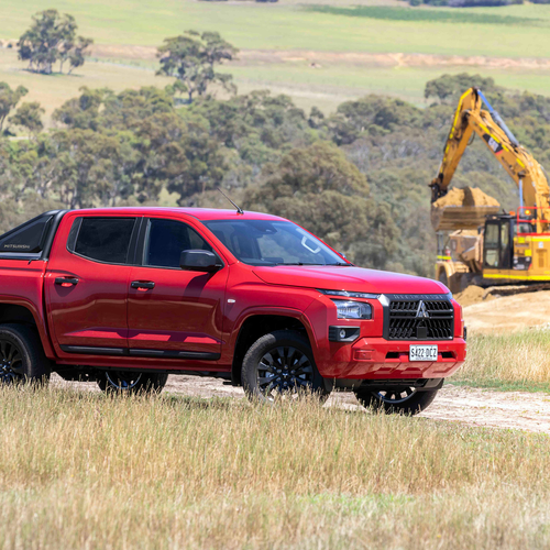 2025 Mitsubishi Triton GLX-R Side View
