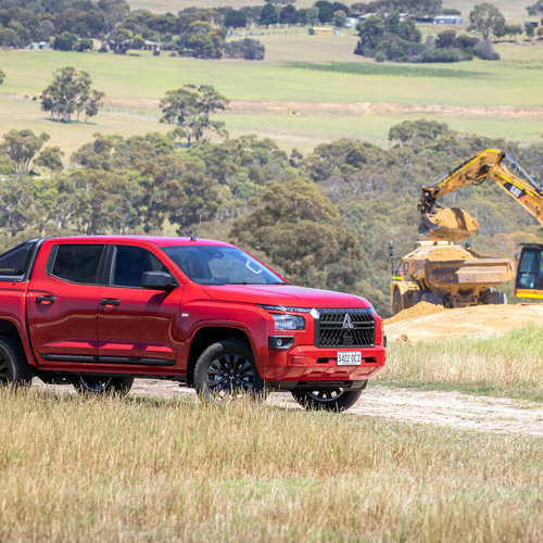 2025 Mitsubishi Triton GLX-R Side View