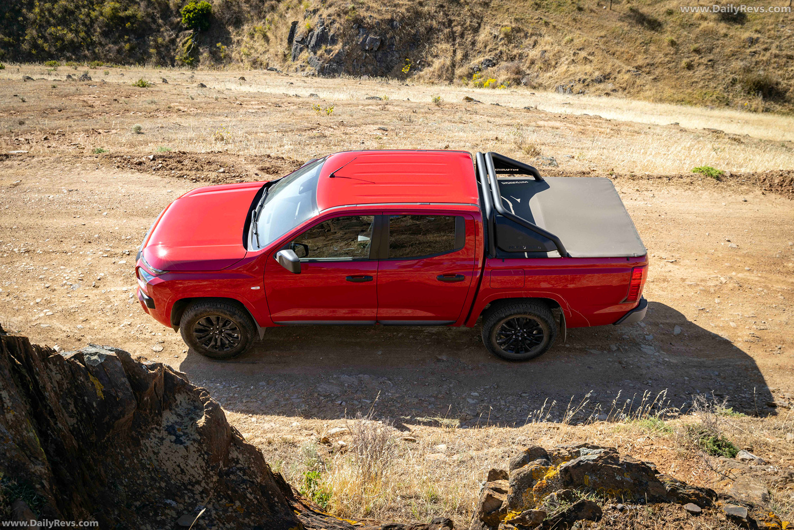 2025 Mitsubishi Triton GLX-R Top View