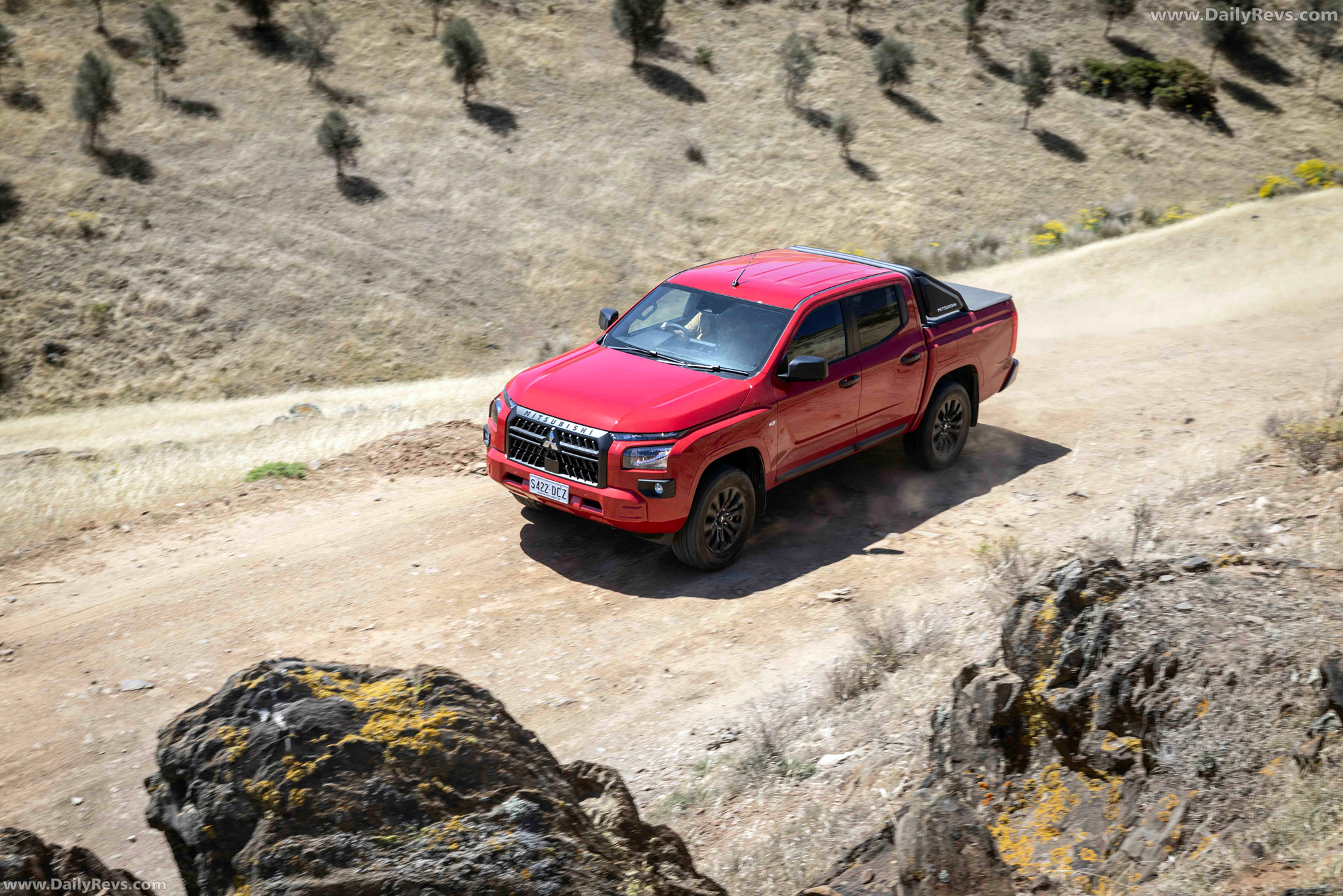 2025 Mitsubishi Triton GLX-R Top View