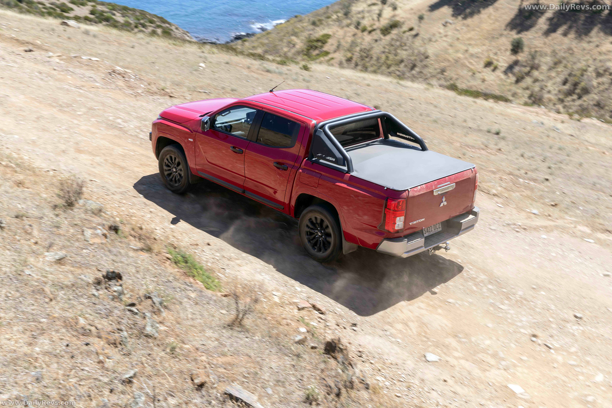2025 Mitsubishi Triton GLX-R Top View