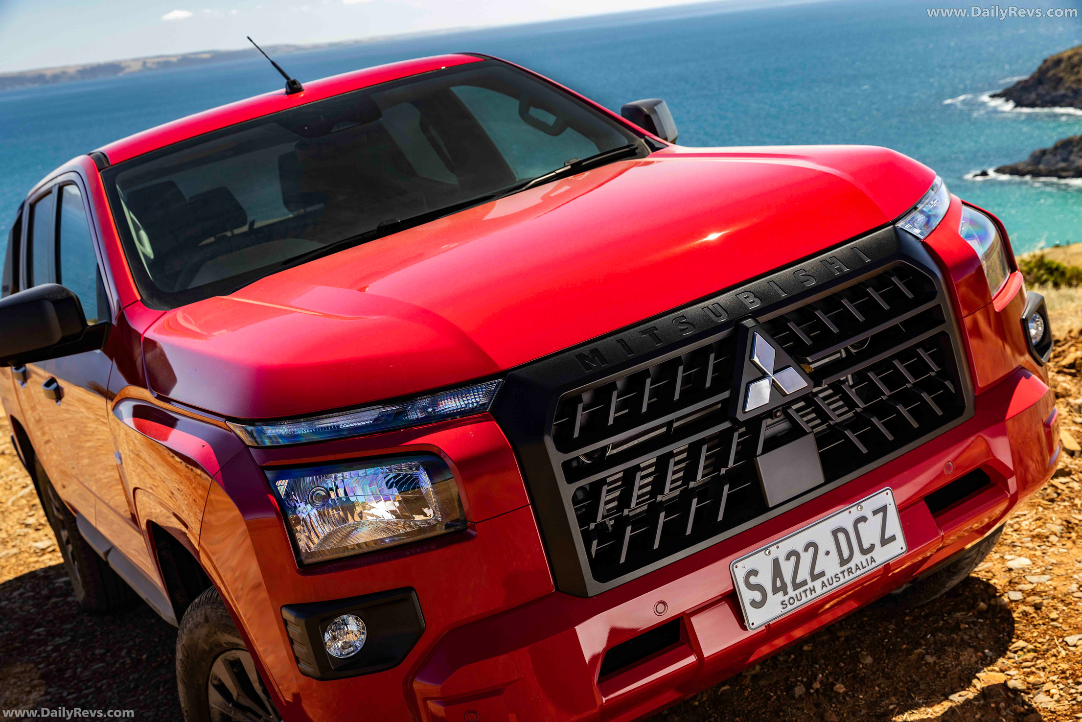 2025 Mitsubishi Triton GLX-R Exterior