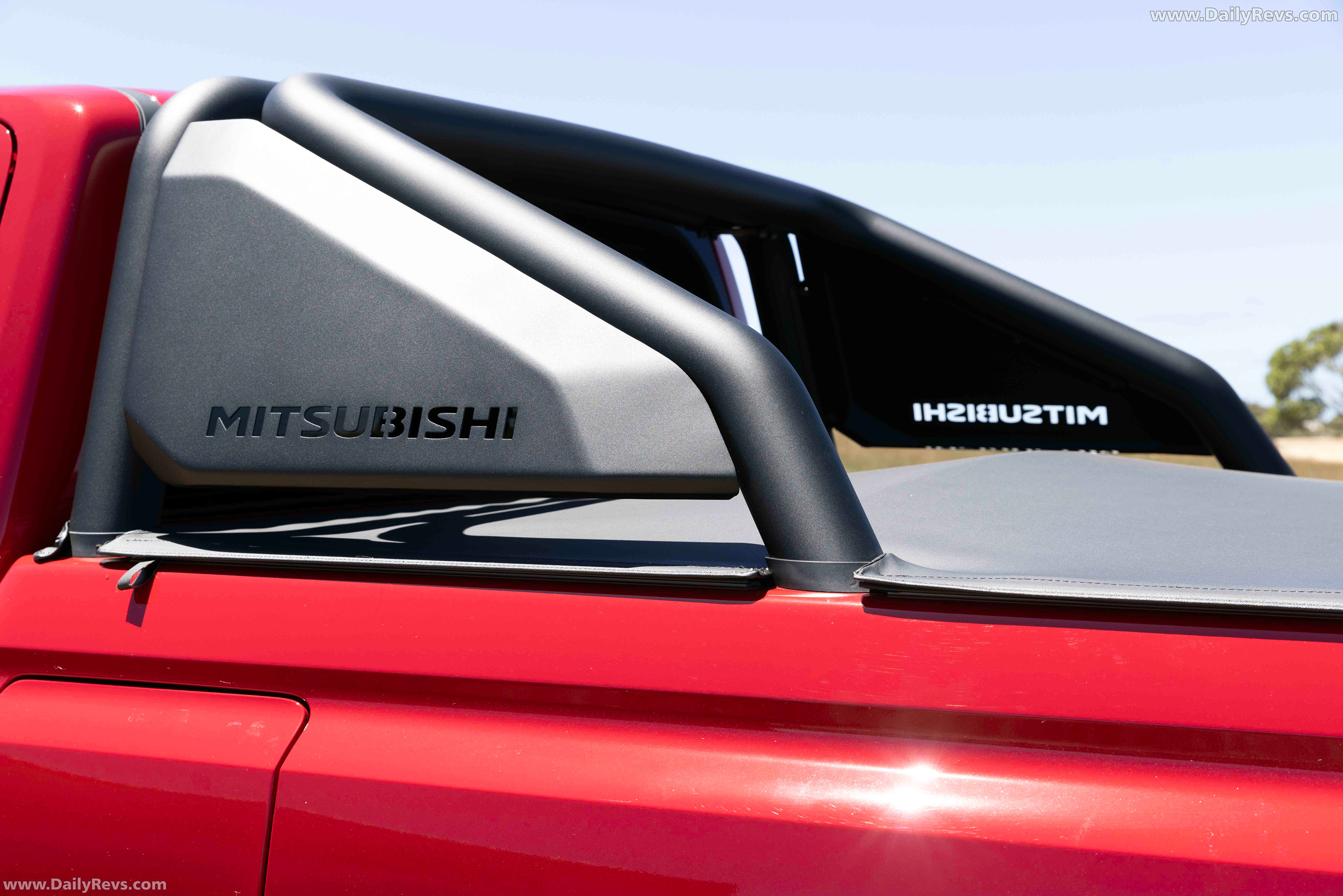 2025 Mitsubishi Triton GLX-R Exterior