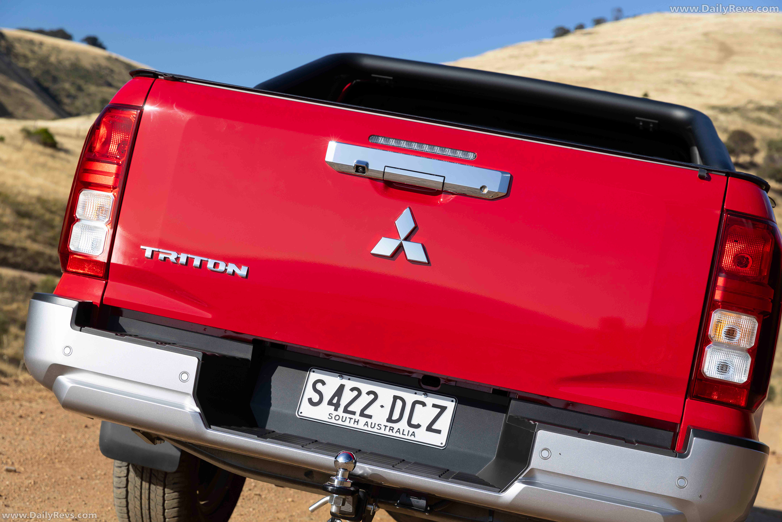 2025 Mitsubishi Triton GLX-R Exterior