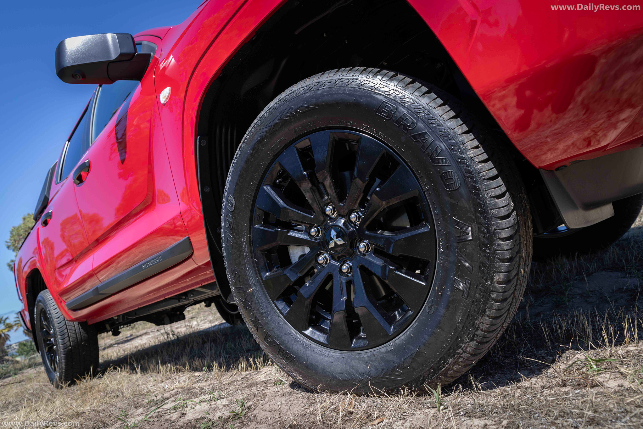 2025 Mitsubishi Triton GLX-R Exterior