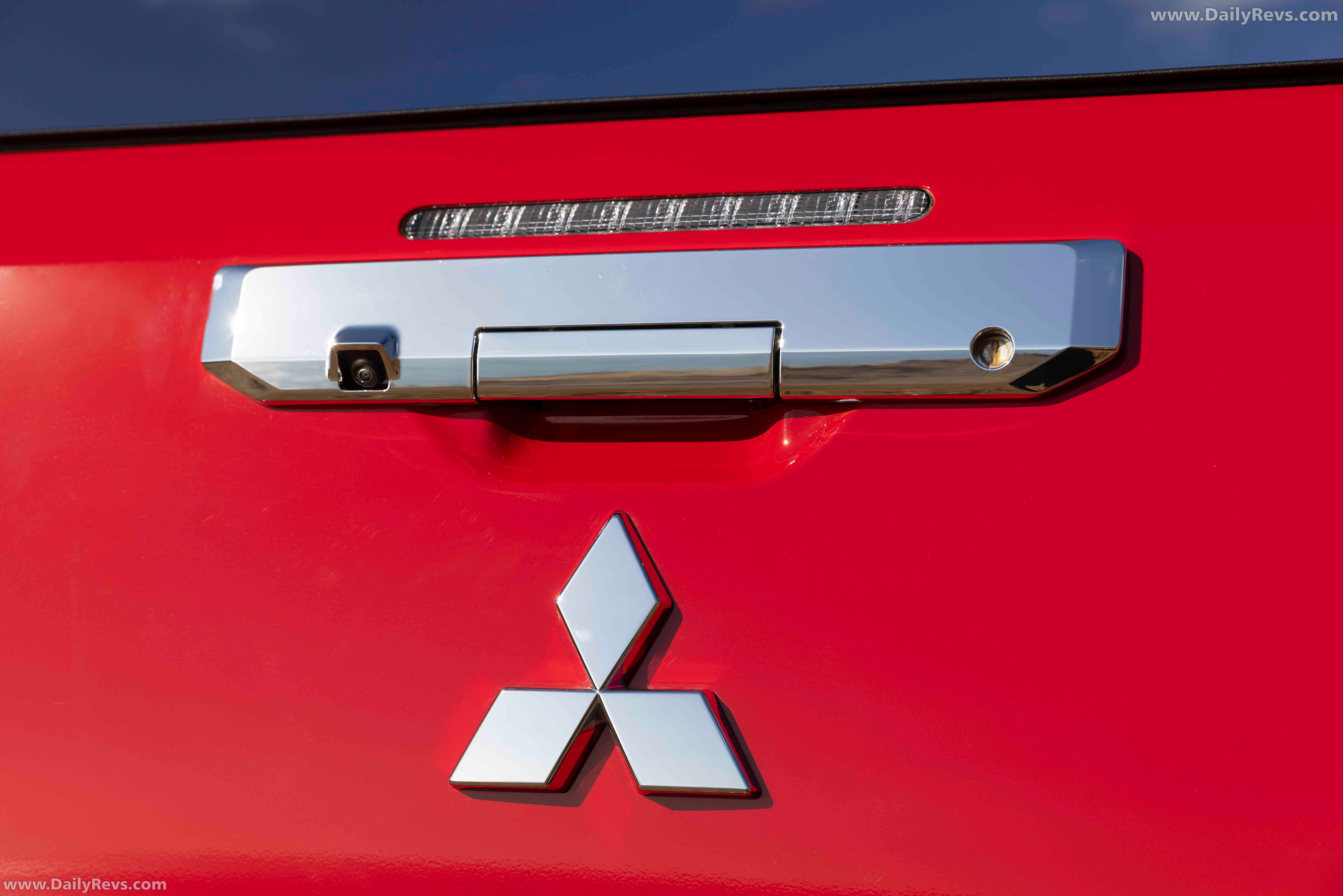 2025 Mitsubishi Triton GLX-R Exterior