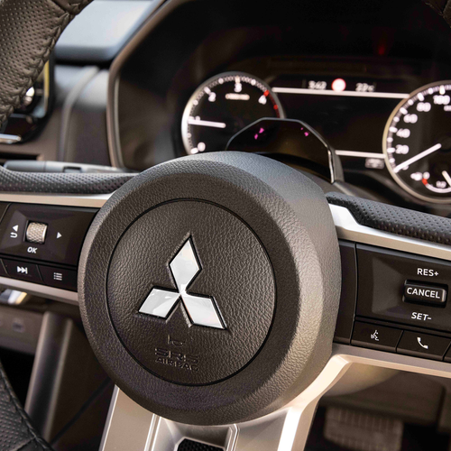 2025 Mitsubishi Triton GLX-R Interior