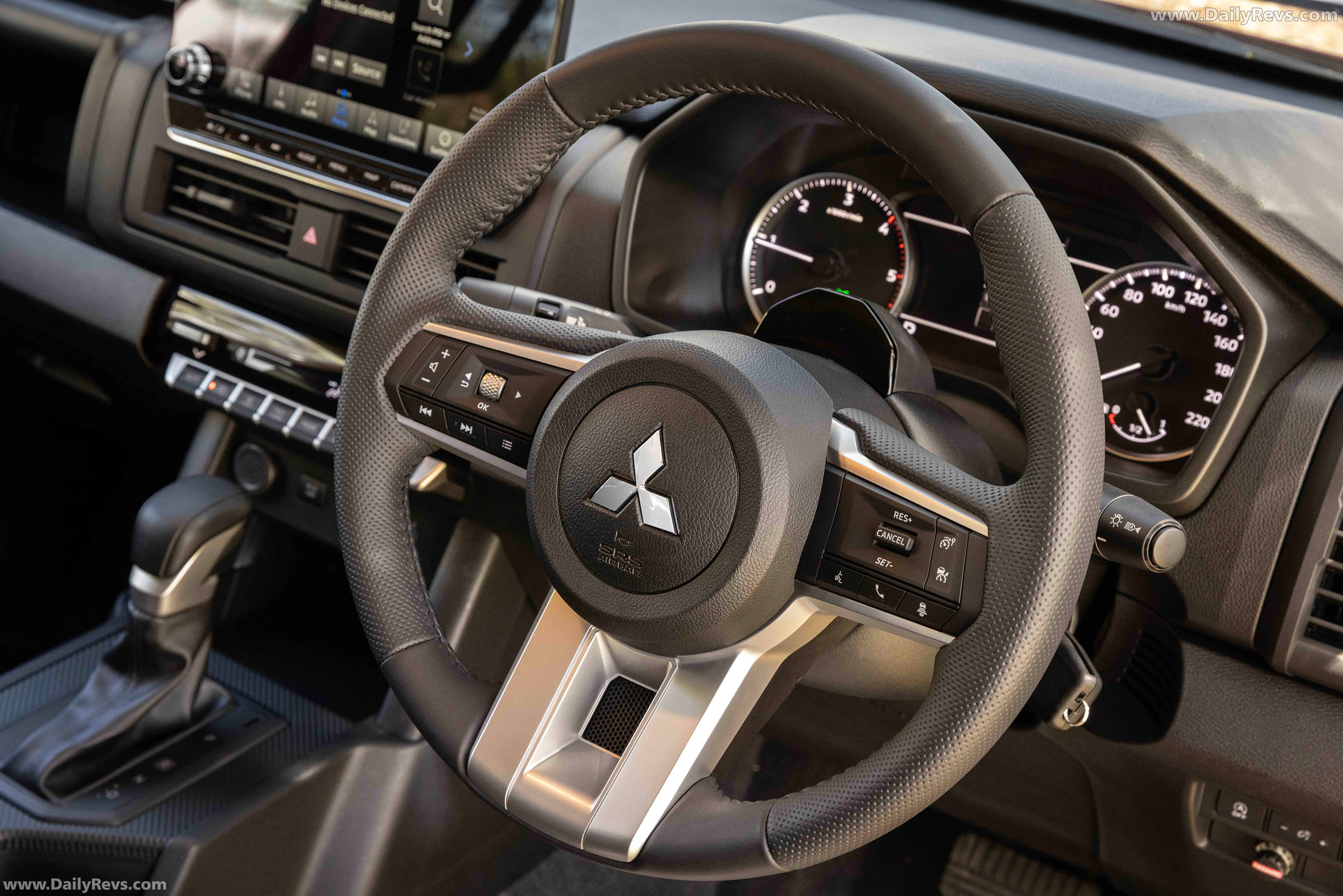2025 Mitsubishi Triton GLX-R Interior