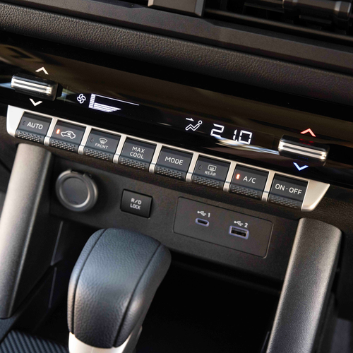 2025 Mitsubishi Triton GLX-R Interior