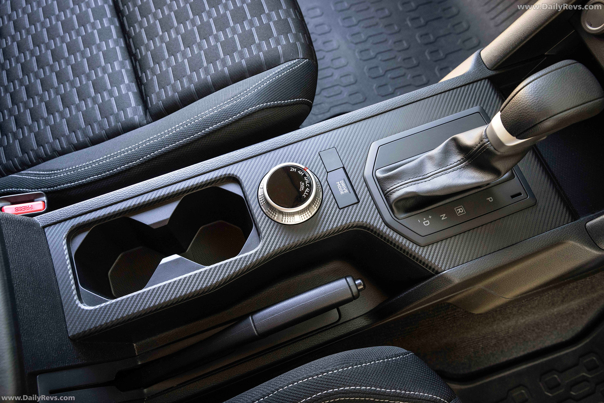 2025 Mitsubishi Triton GLX-R Interior