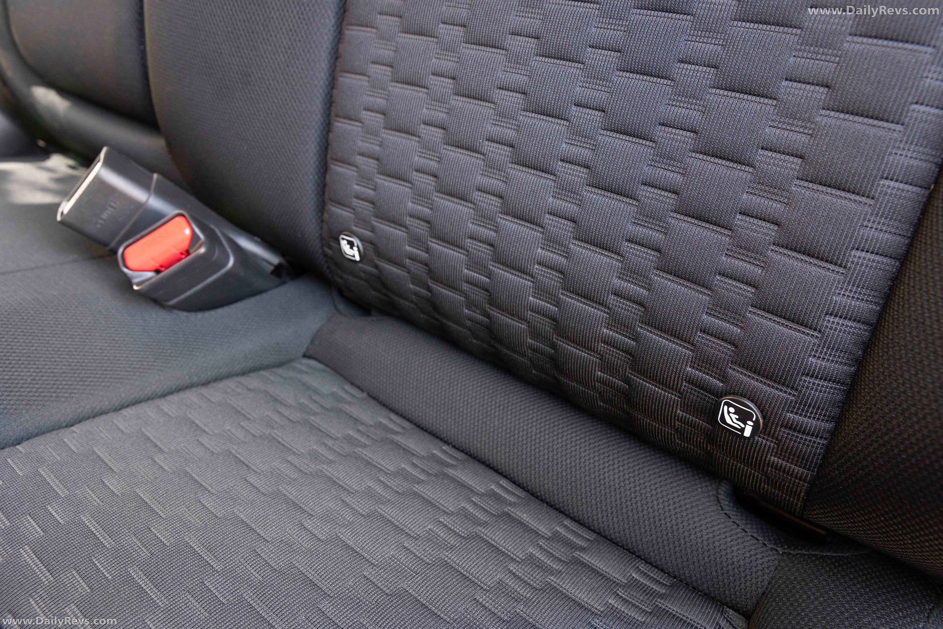 2025 Mitsubishi Triton GLX-R Interior