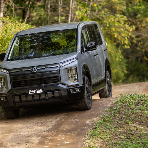 2025 Mitsubishi Delica D5 Prototype Front View