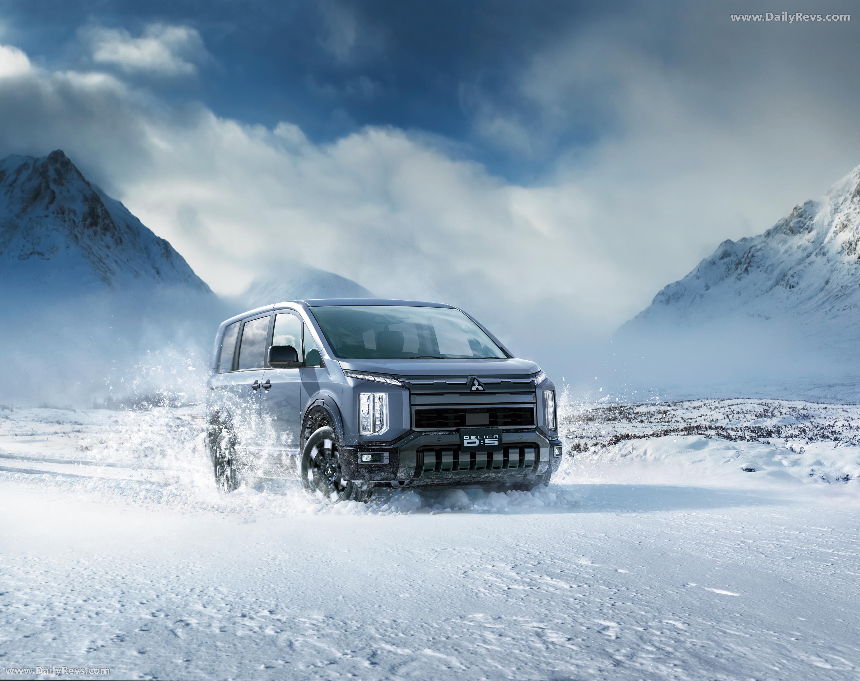 2025 Mitsubishi Delica D5 Prototype Front View