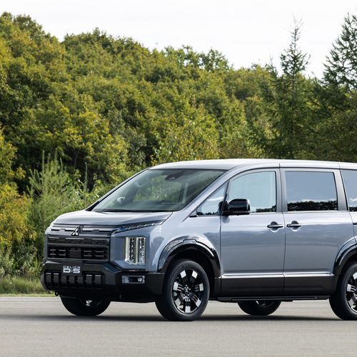 2025 Mitsubishi Delica D5 Prototype Front View
