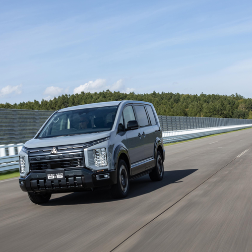 2025 Mitsubishi Delica D5 Prototype Front View