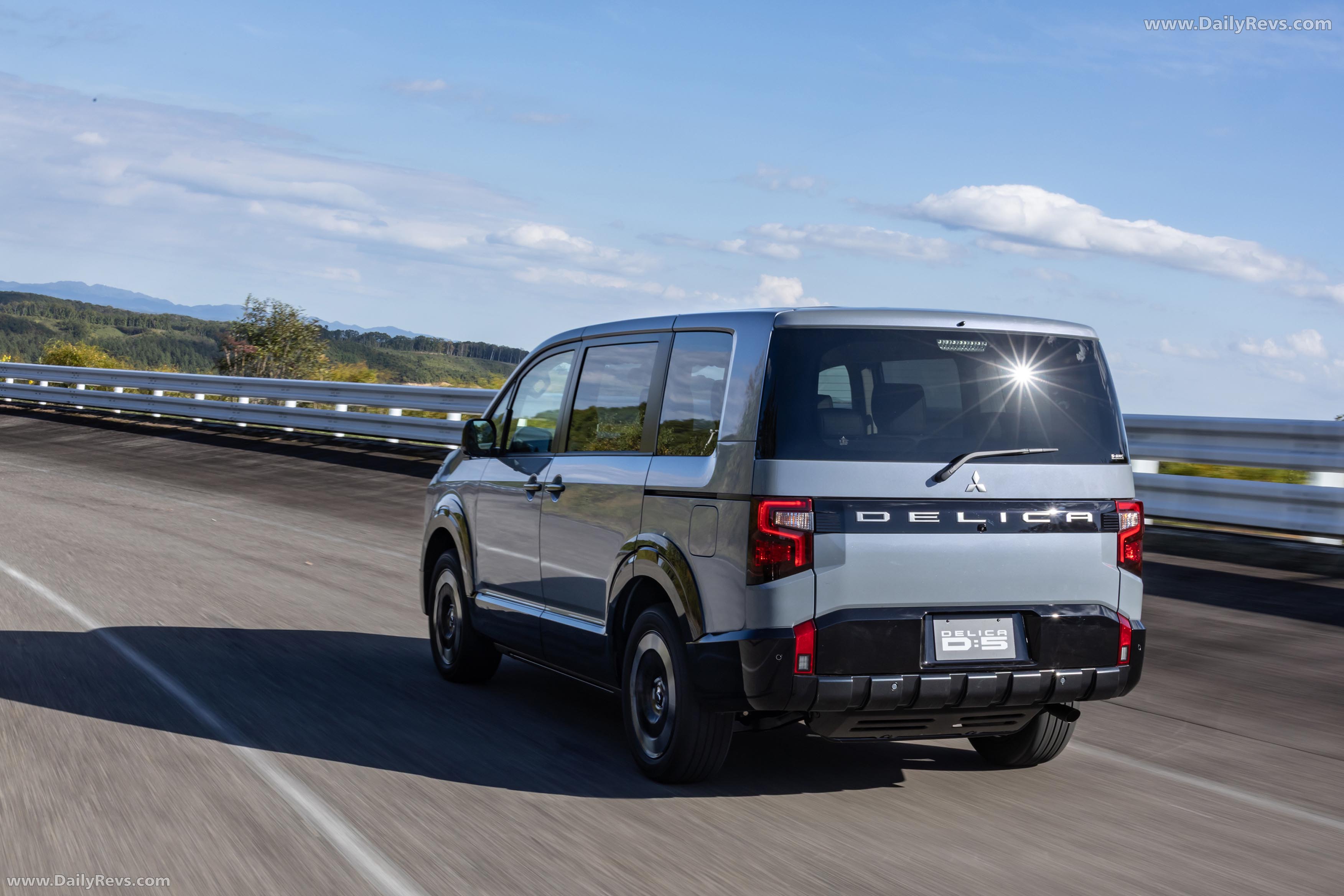 2025 Mitsubishi Delica D5 Prototype Rear View