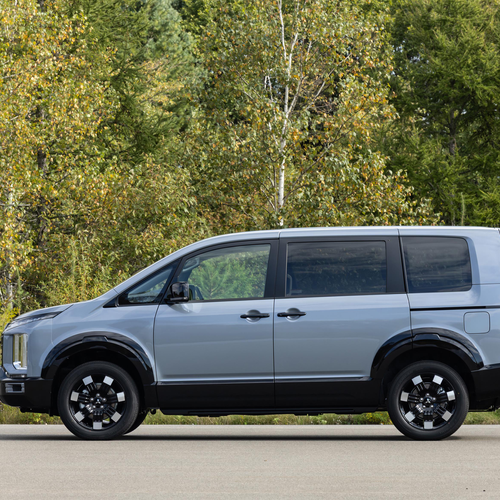 2025 Mitsubishi Delica D5 Prototype Side View
