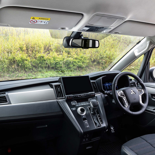 2026 Mitsubishi Delica D5 Interior