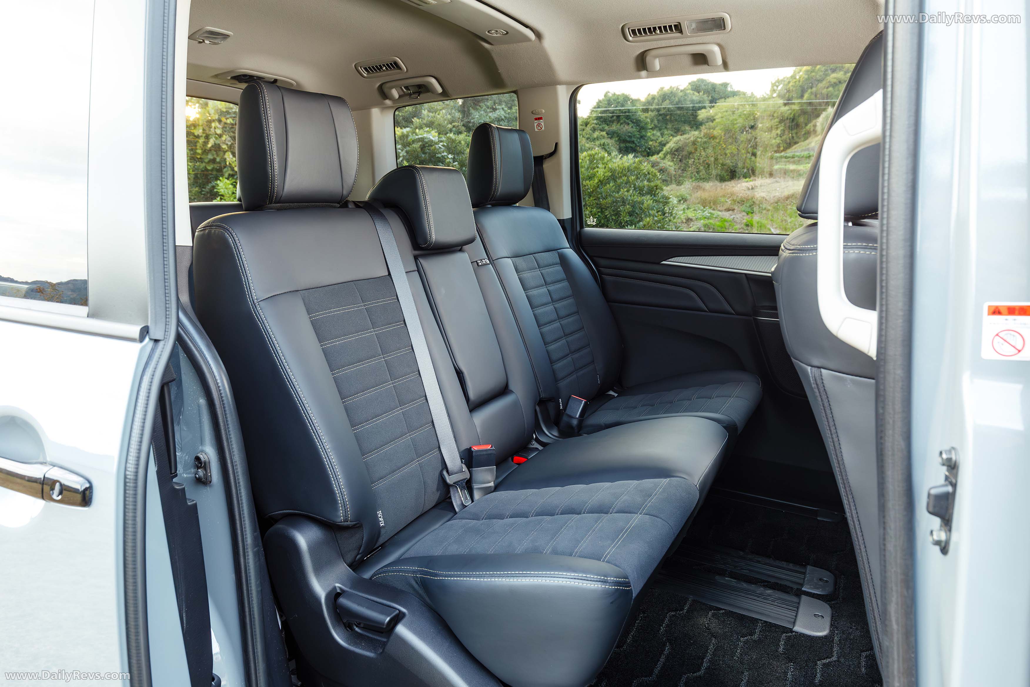 2026 Mitsubishi Delica D5: Enhanced Driving Performance Elevates the ...