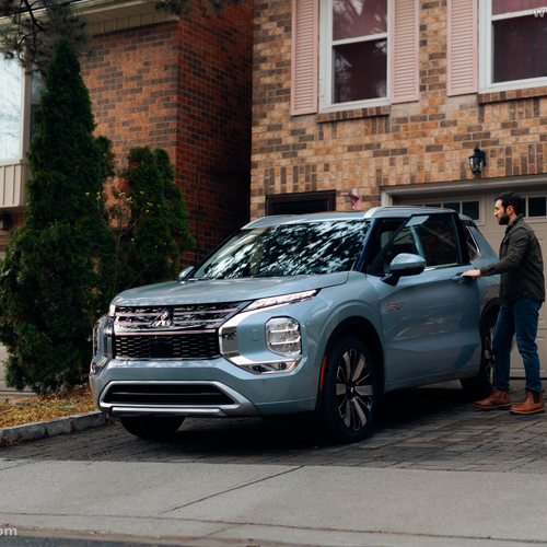 2026 Mitsubishi Outlander PHEV Front View