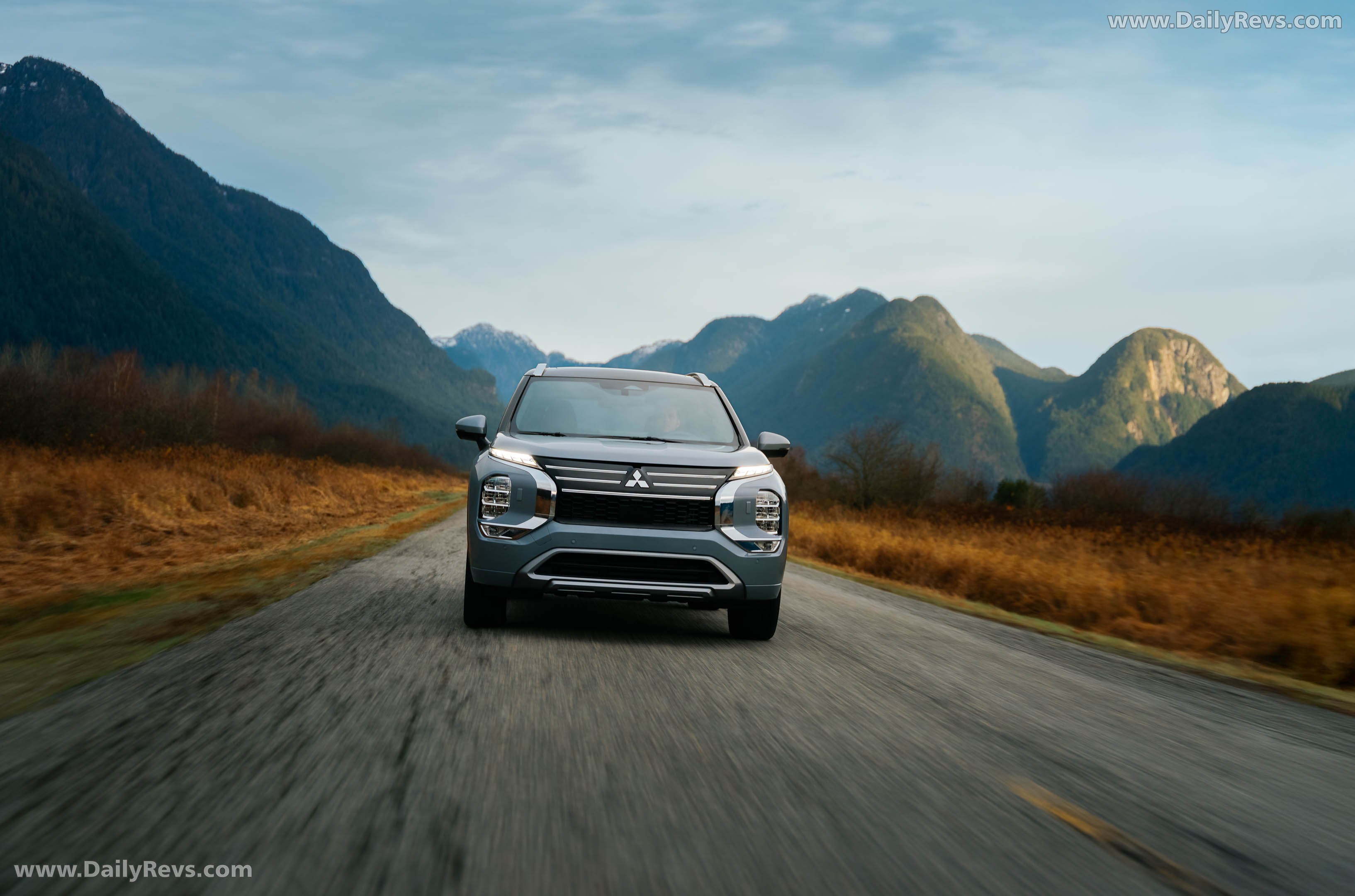 2026 Mitsubishi Outlander PHEV Front View