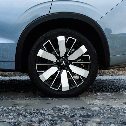 2026 Mitsubishi Outlander PHEV Exterior