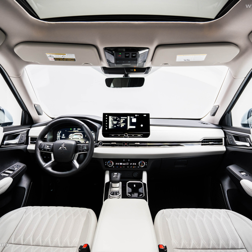 2026 Mitsubishi Outlander PHEV Interior