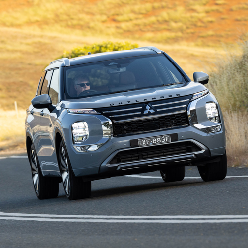 2026 Mitsubishi Outlander PHEV Australian Version Front View