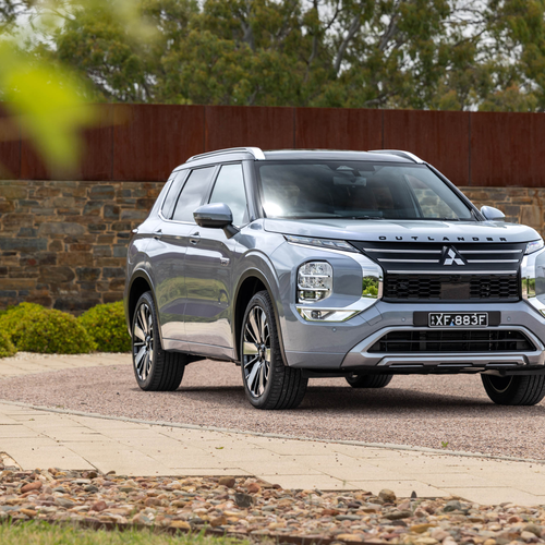 2026 Mitsubishi Outlander PHEV Australian Version Front View