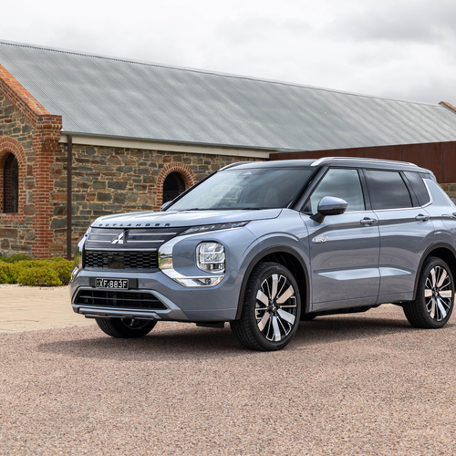 2026 Mitsubishi Outlander PHEV Australian Version Front View