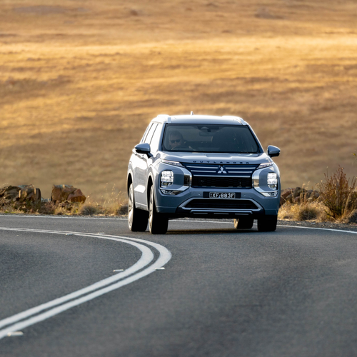2026 Mitsubishi Outlander PHEV Australian Version Front View
